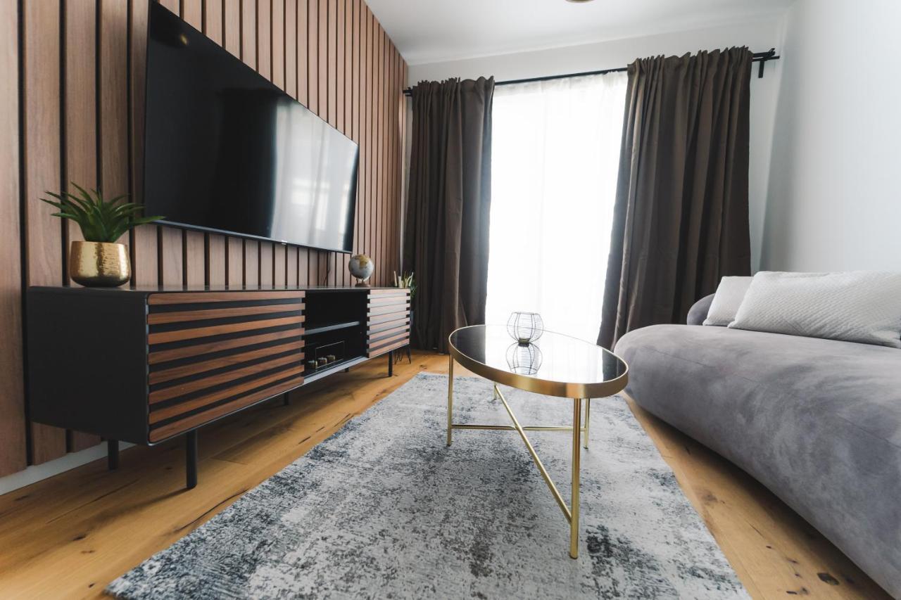 Triangle City Apartment II Wina Bagian luar foto