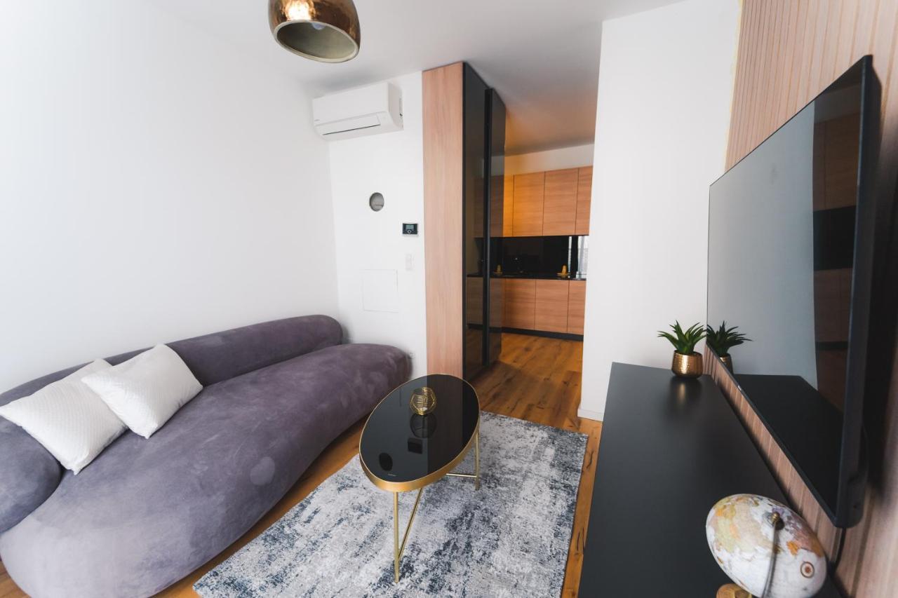Triangle City Apartment II Wina Bagian luar foto